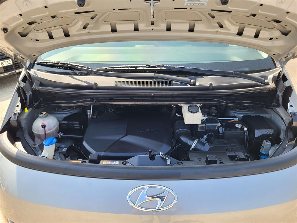 HYUNDAI Staria 2021 Plateado - Importación desde Corea - HF Imports Iquique - Foto 18