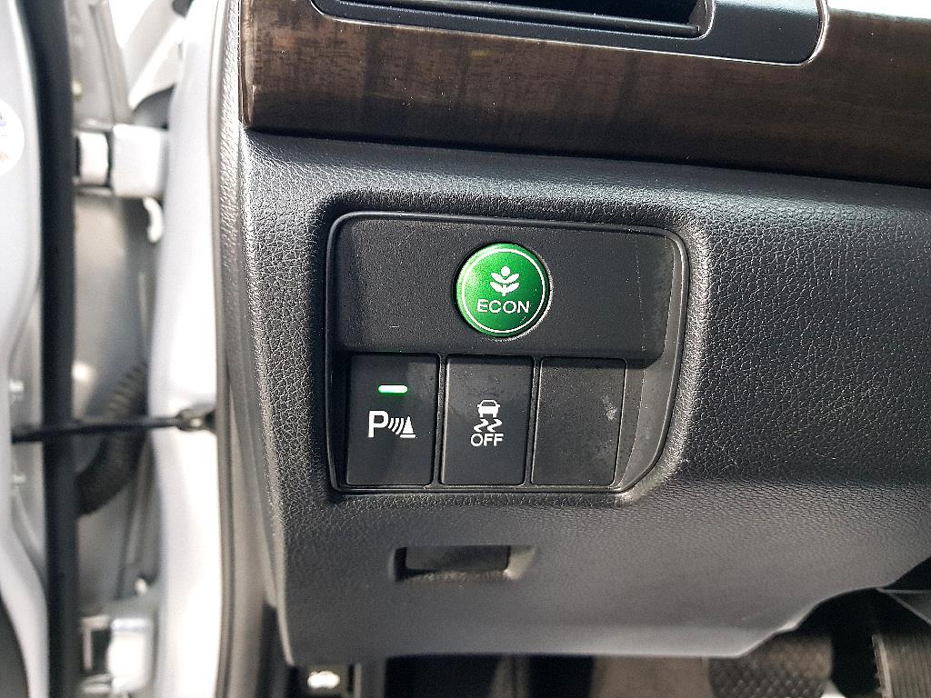Honda Accord - Vista 11