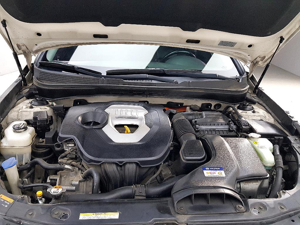 HYUNDAI Sonata - Vista 6