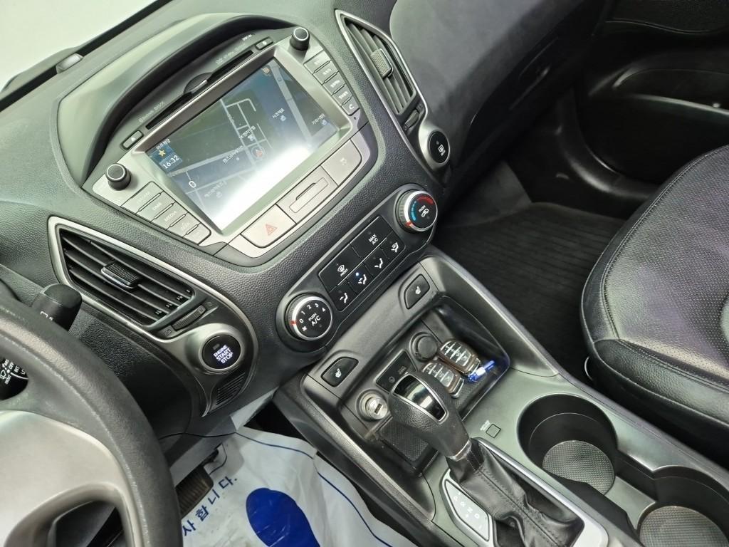 HYUNDAI Tucson - Vista 10