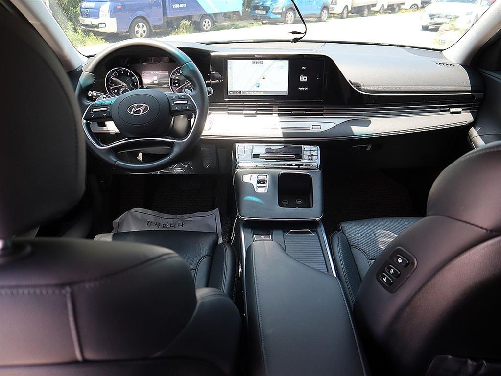 HYUNDAI Grandeur - Vista 9