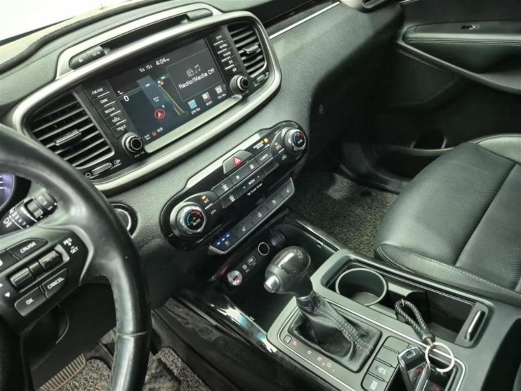 KIA Sorento - Vista 10