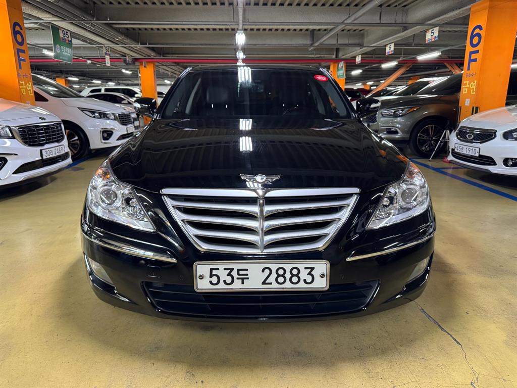 HYUNDAI Genesis - Vista 2