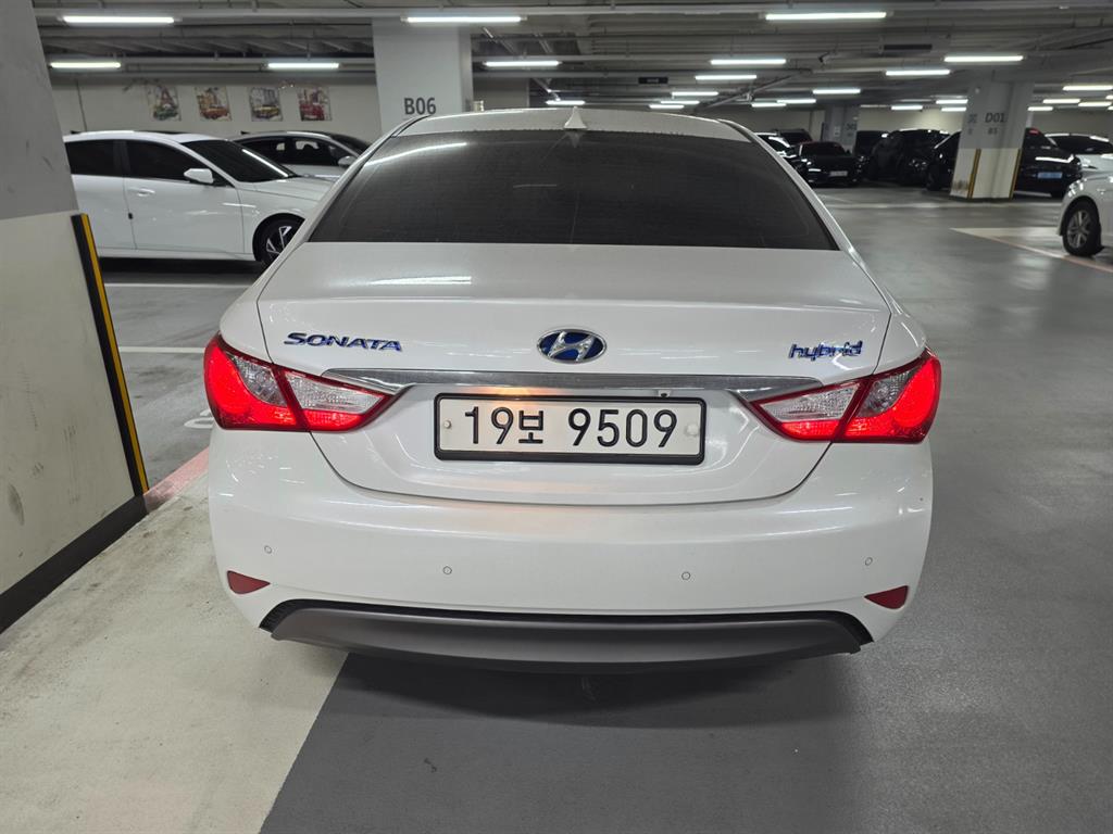HYUNDAI Sonata - Vista 3