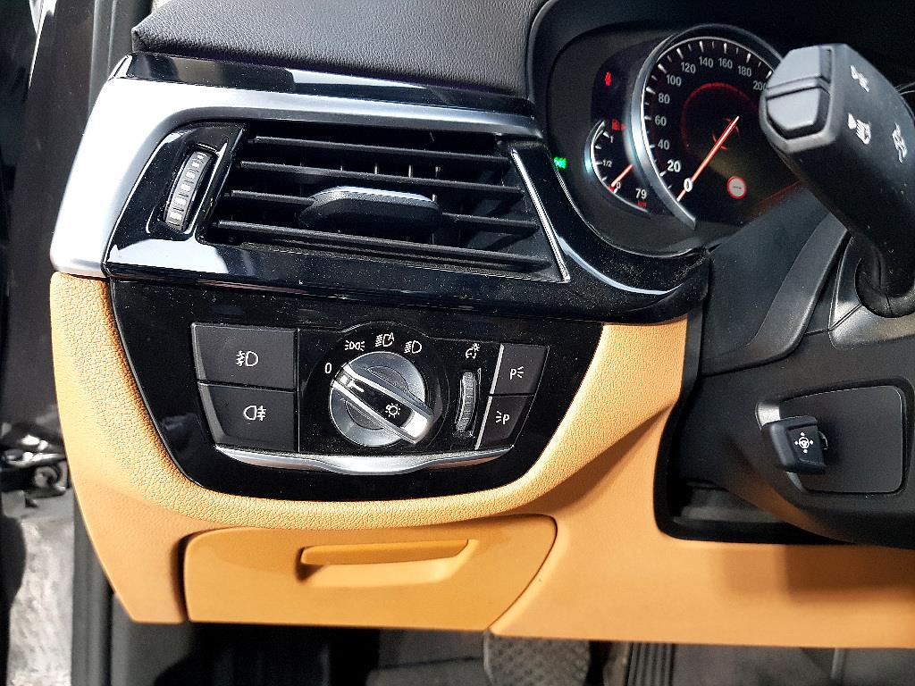BMW 5 Series - Vista 11