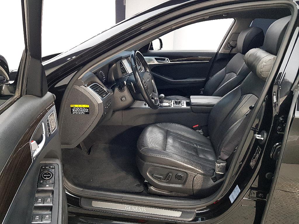 Genesis G80 - Vista 8