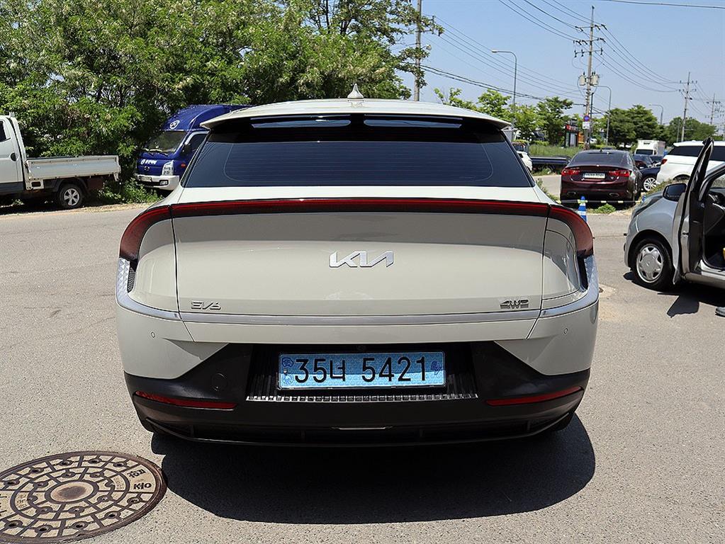 KIA EV6 - Vista 5