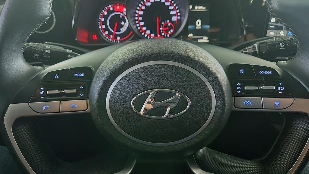 HYUNDAI Avante - Vista 8