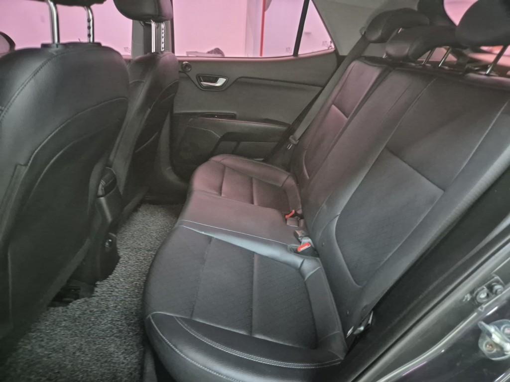 KIA Stonic - Vista 12