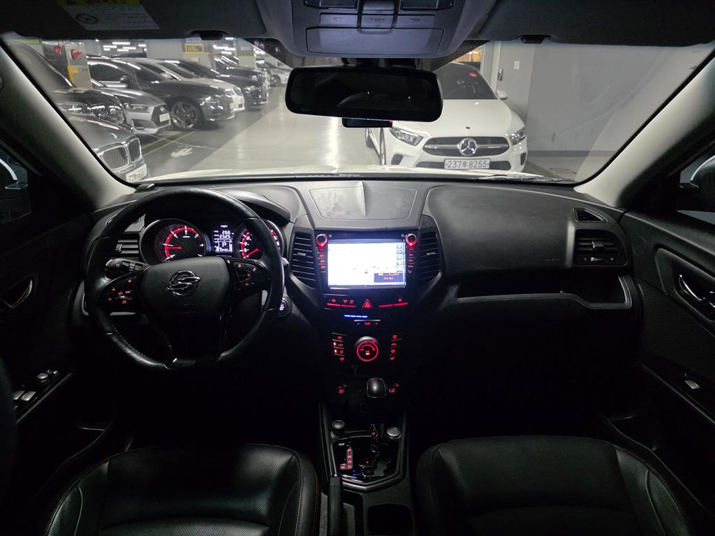 Ssangyong Tivoli - Vista 5