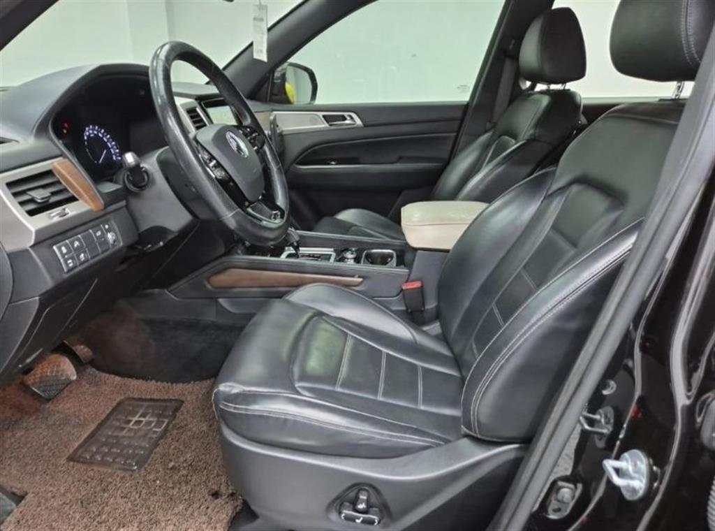 Ssangyong Rexton - Vista 11