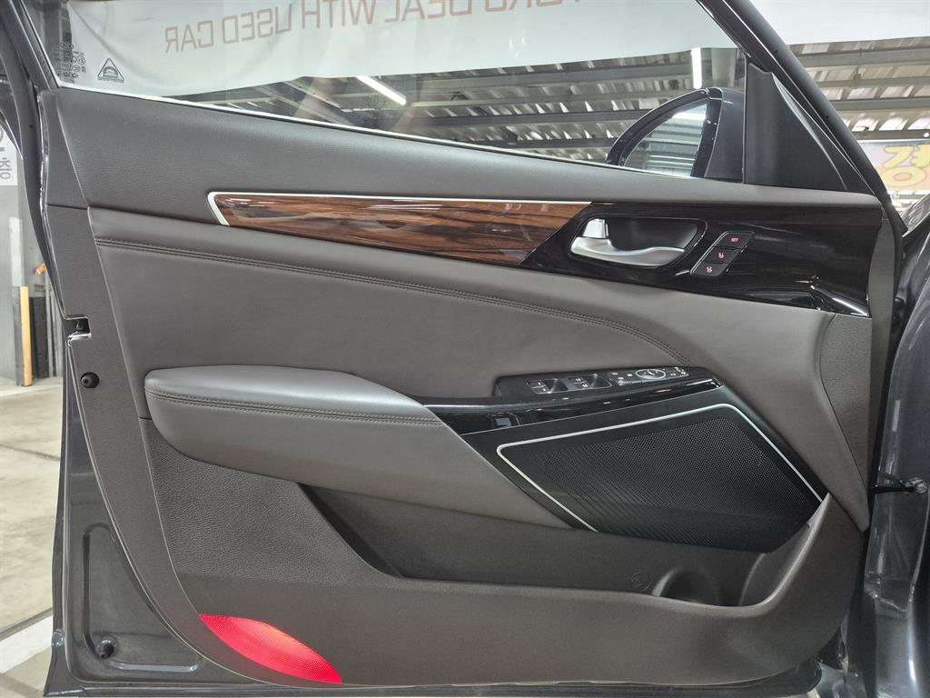 KIA K7 - Vista 12