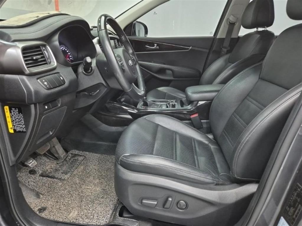 KIA Sorento - Vista 11
