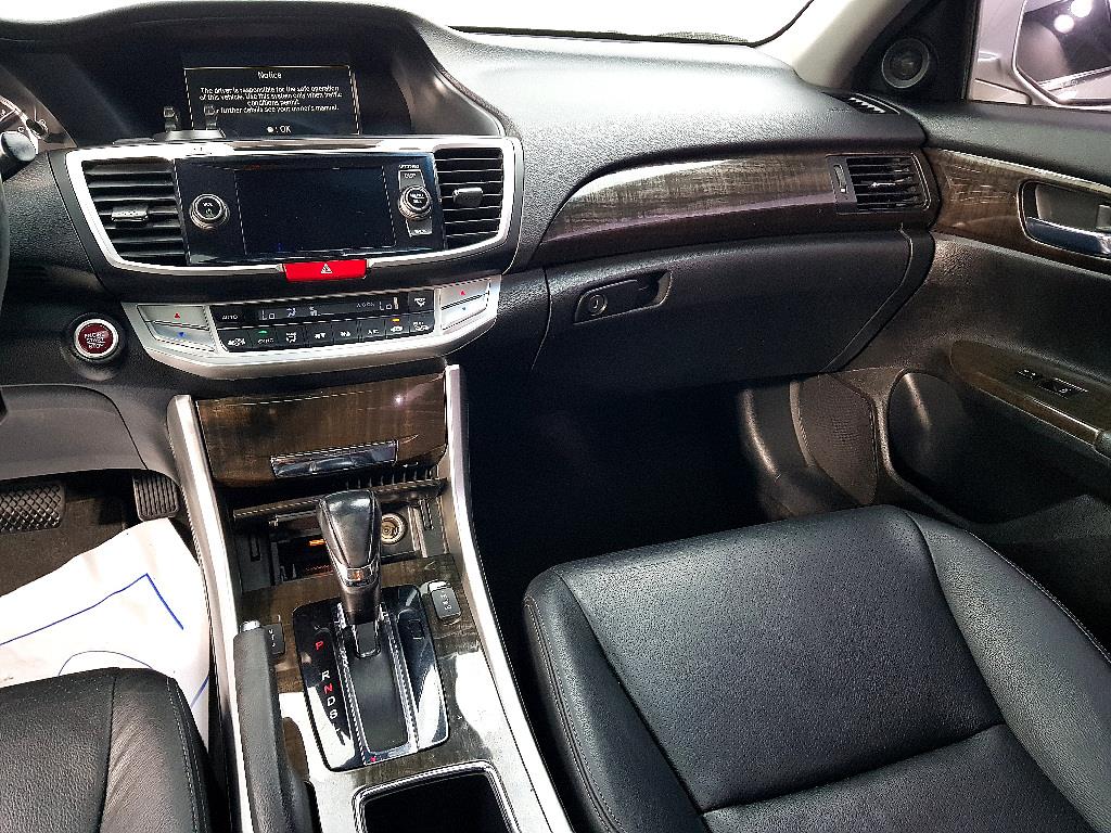 Honda Accord - Vista 10