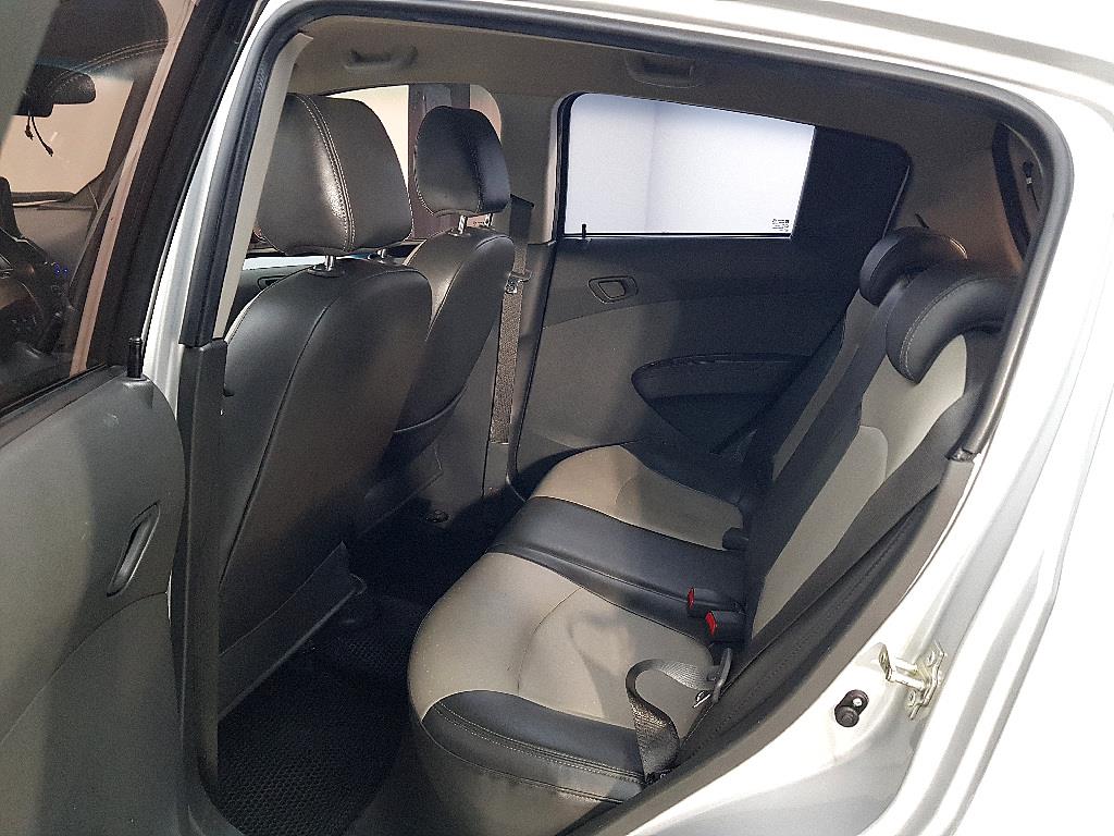 Chevrolet Spark - Vista 8
