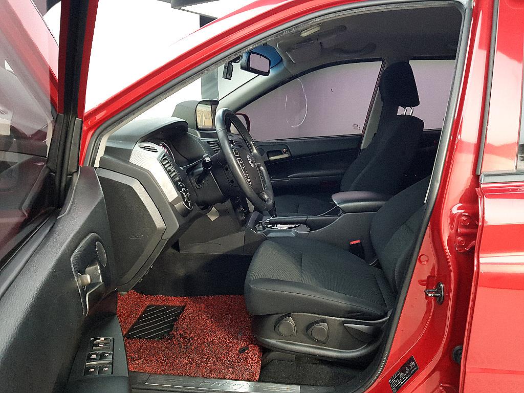 Ssangyong Korando - Vista 8