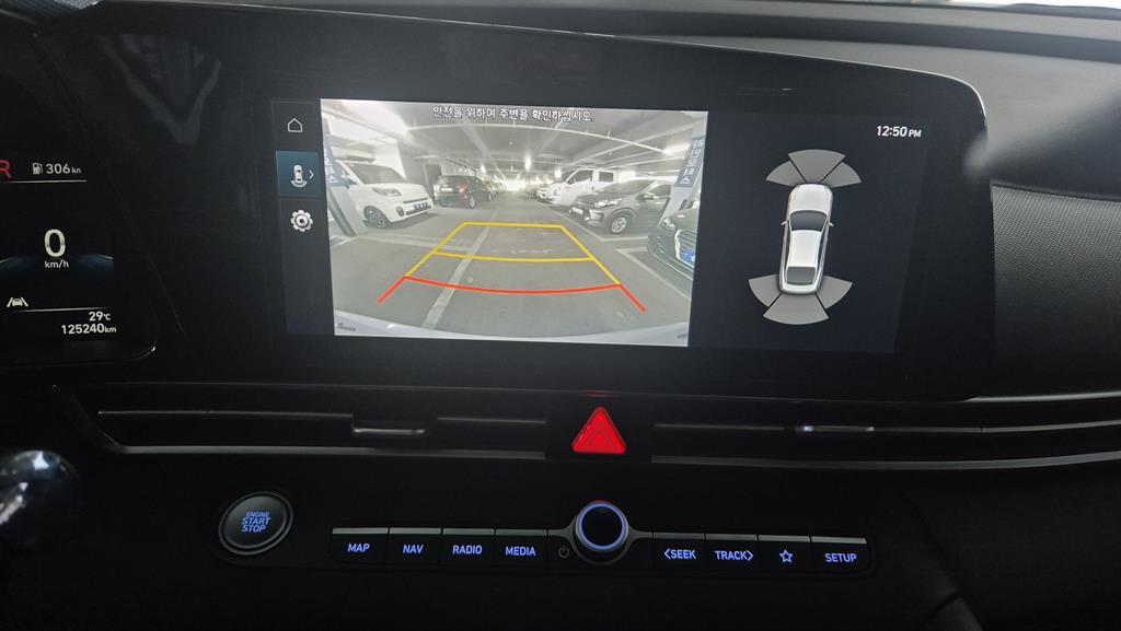 HYUNDAI Avante - Vista 10