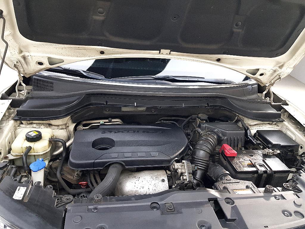 Ssangyong Tivoli - Vista 6