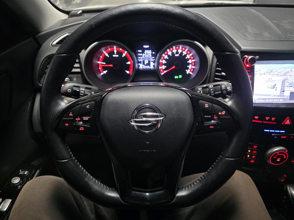 Ssangyong Tivoli - Vista 9