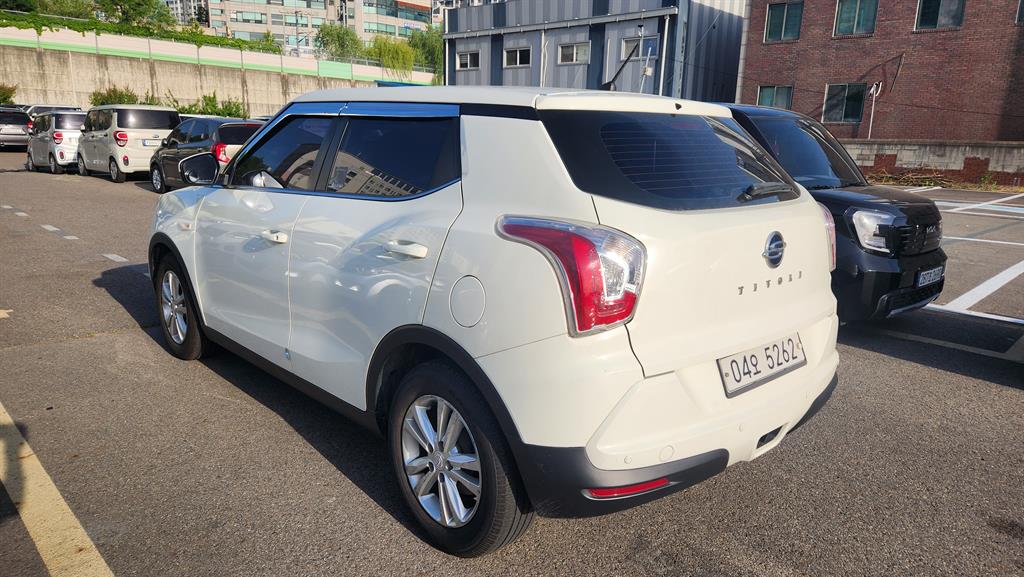 Ssangyong Tivoli - Vista 3