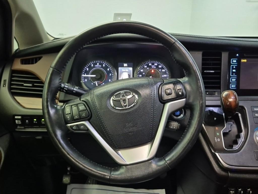 Toyota Siena - Vista 7