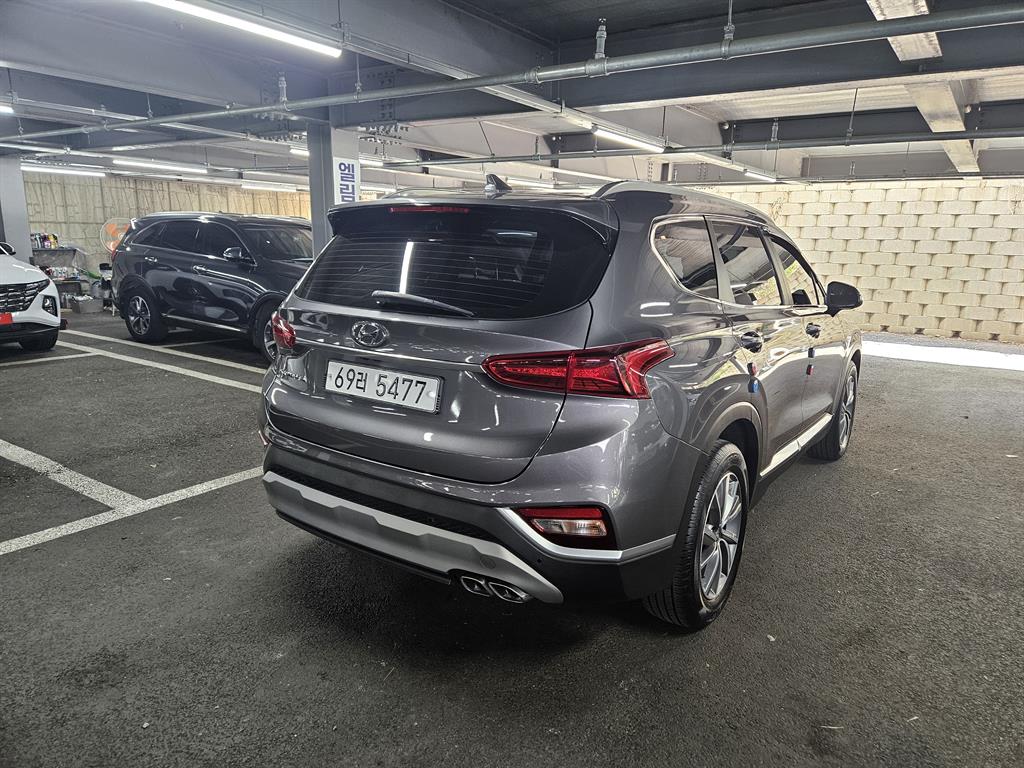 HYUNDAI Santa Fe - Vista 3