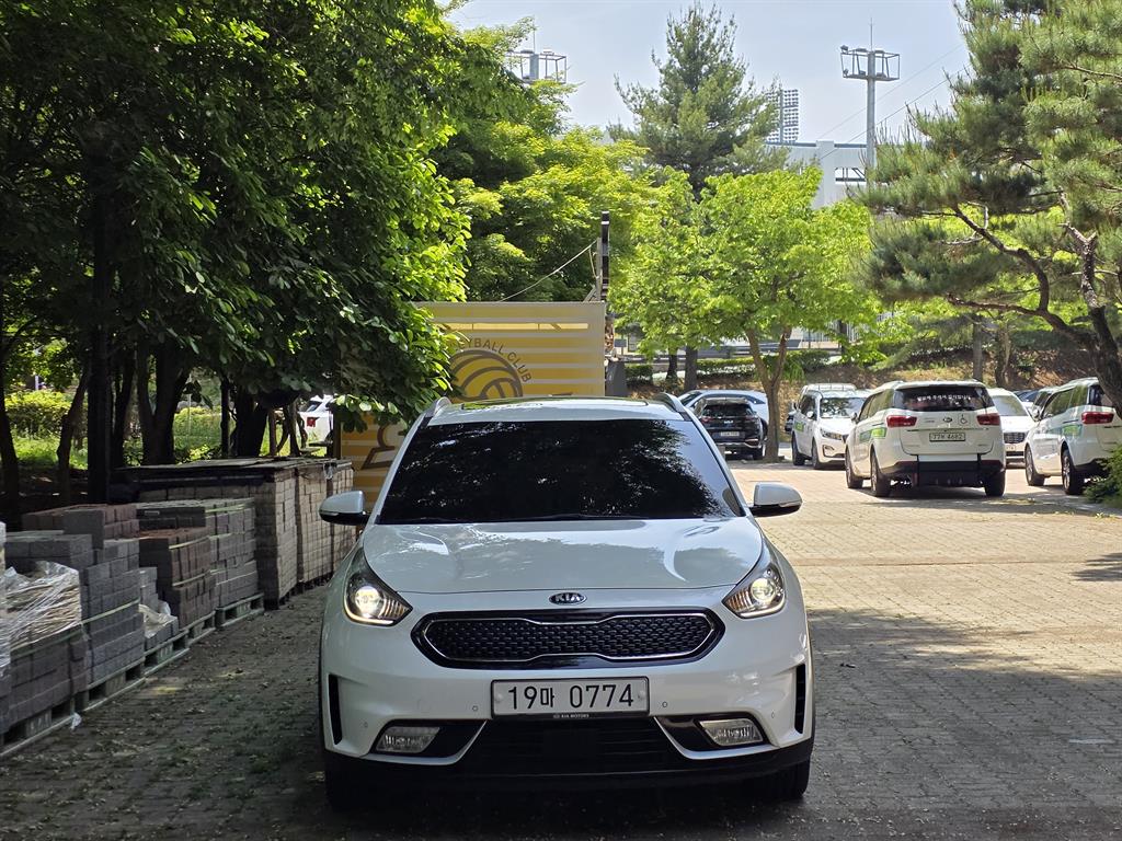 KIA Niro 2017 Blanco - Importación desde Corea - HF Imports Iquique - Foto 1