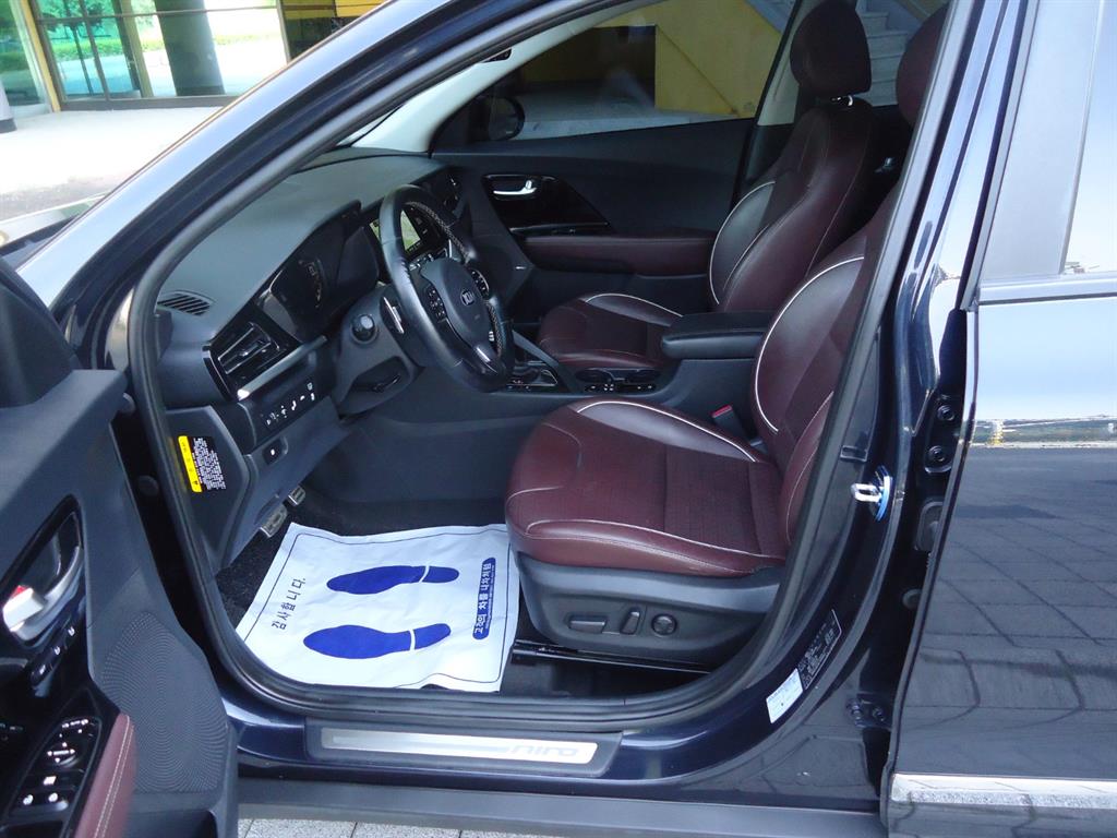 KIA Niro - Vista 9