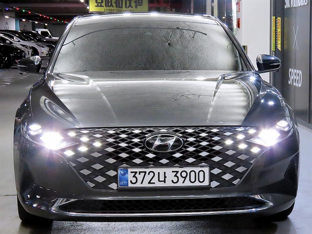HYUNDAI Grandeur - Vista 2