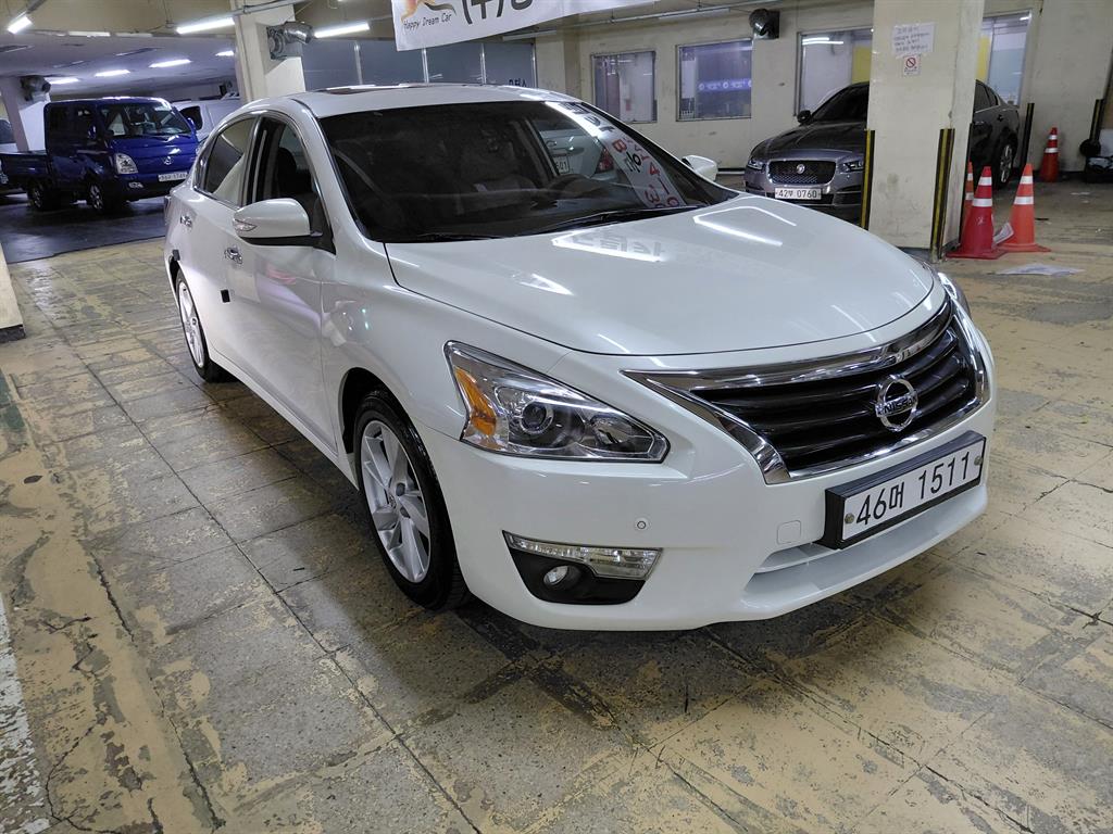 Nissan Altima - Vista 3