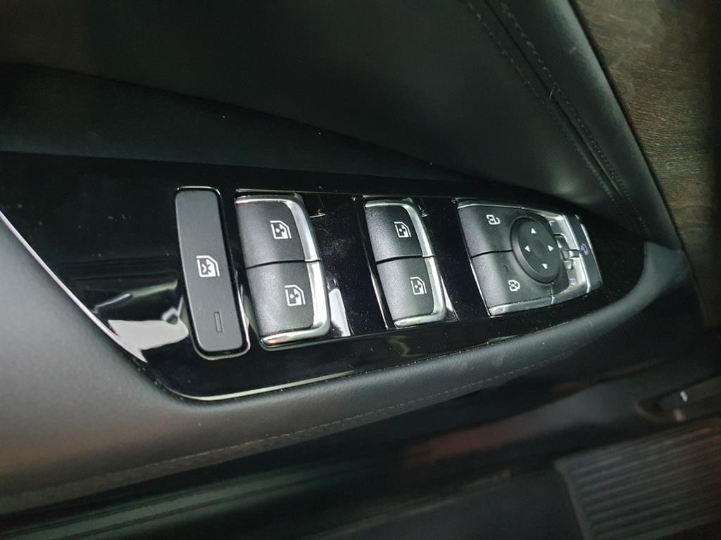 KIA K8 - Vista 10