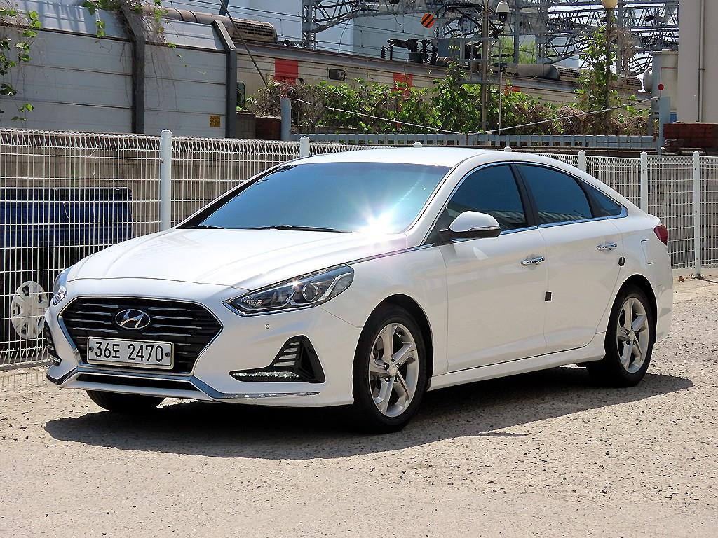 HYUNDAI Sonata - Vista 2