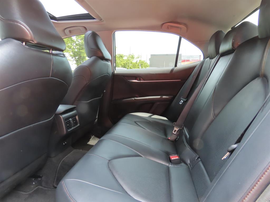 Toyota Camry - Vista 11