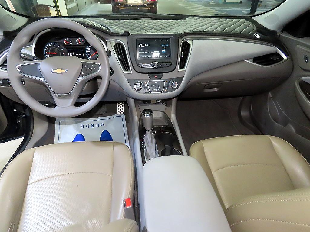 Chevrolet Malibu - Vista 10