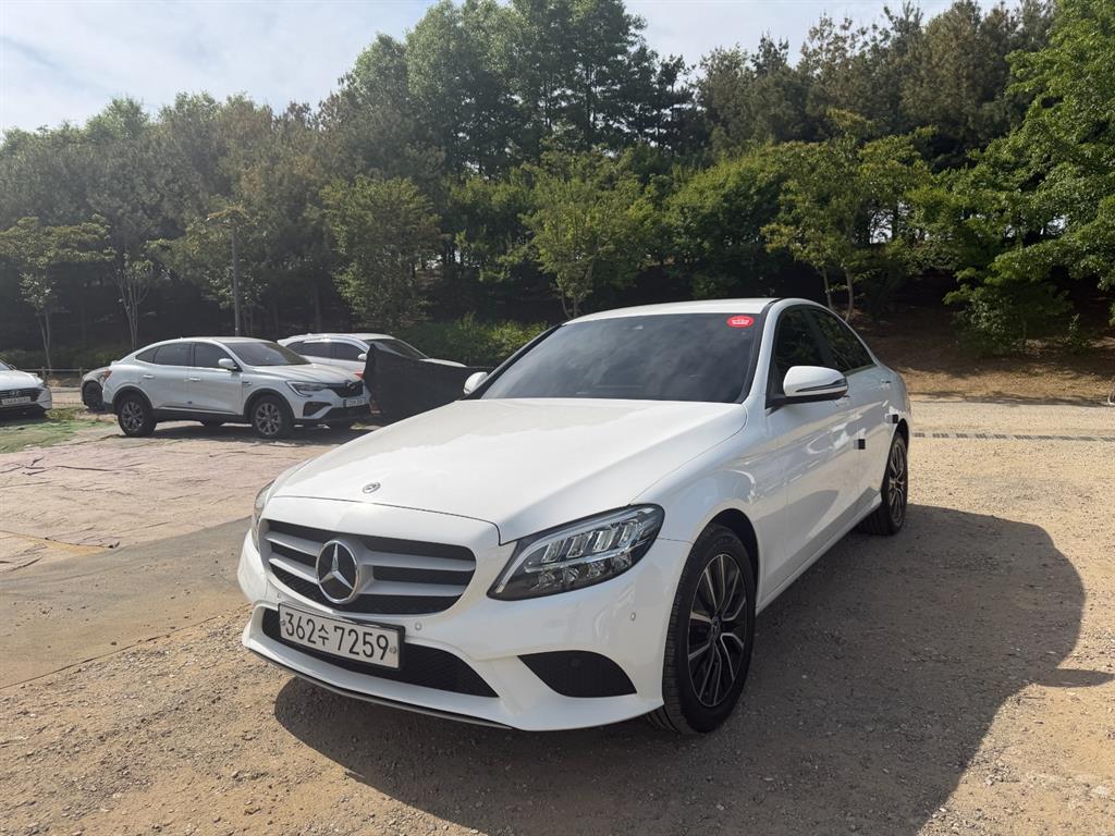 Mercedes Benz C Class - Vista 2