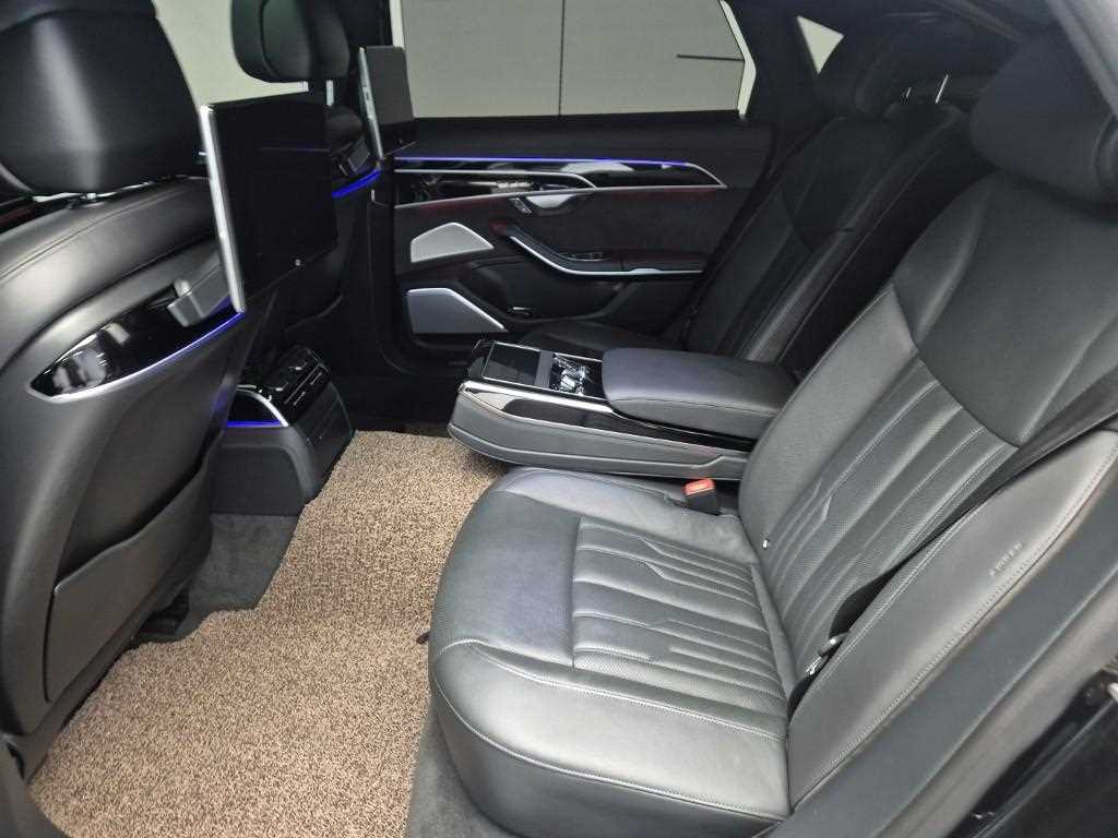 Audi A8 - Vista 12