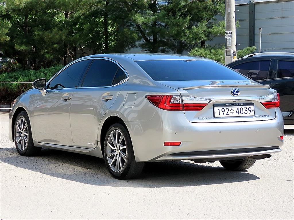 Lexus ES - Vista 3