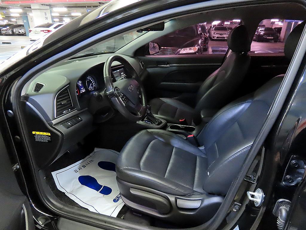 HYUNDAI Avante - Vista 6