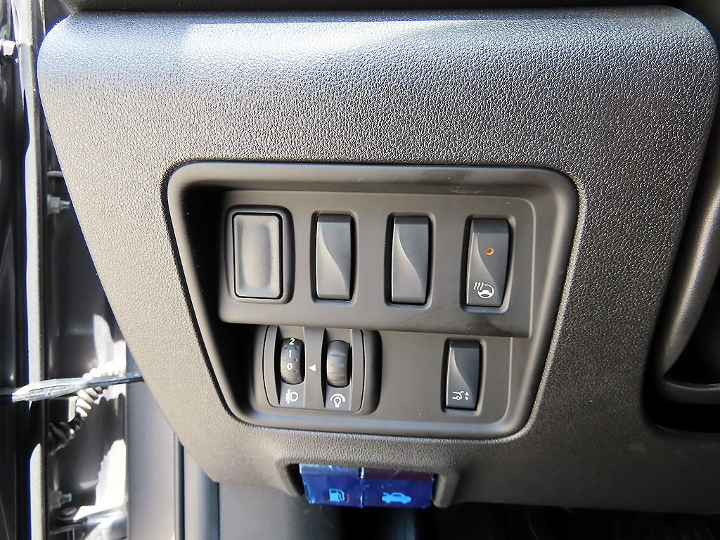 SAMSUNG QM6 - Vista 12