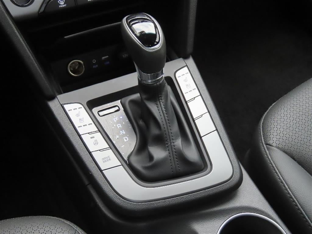 HYUNDAI Avante - Vista 11