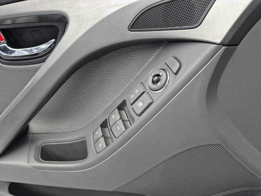 HYUNDAI Avante 2012 Blanco - Importación desde Corea - HF Imports Iquique - Foto 16