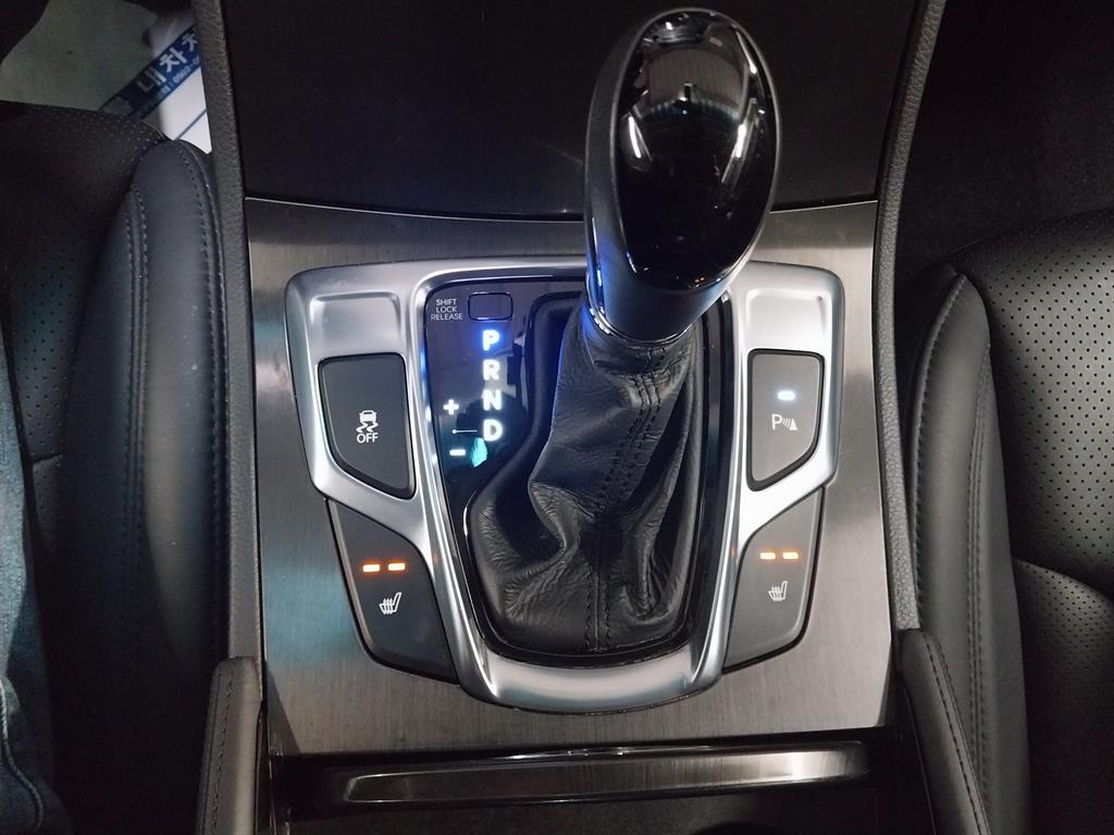 HYUNDAI Grandeur - Vista 9