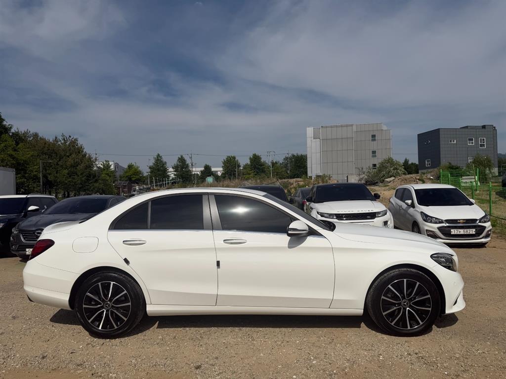 Mercedes Benz C Class - Vista 3