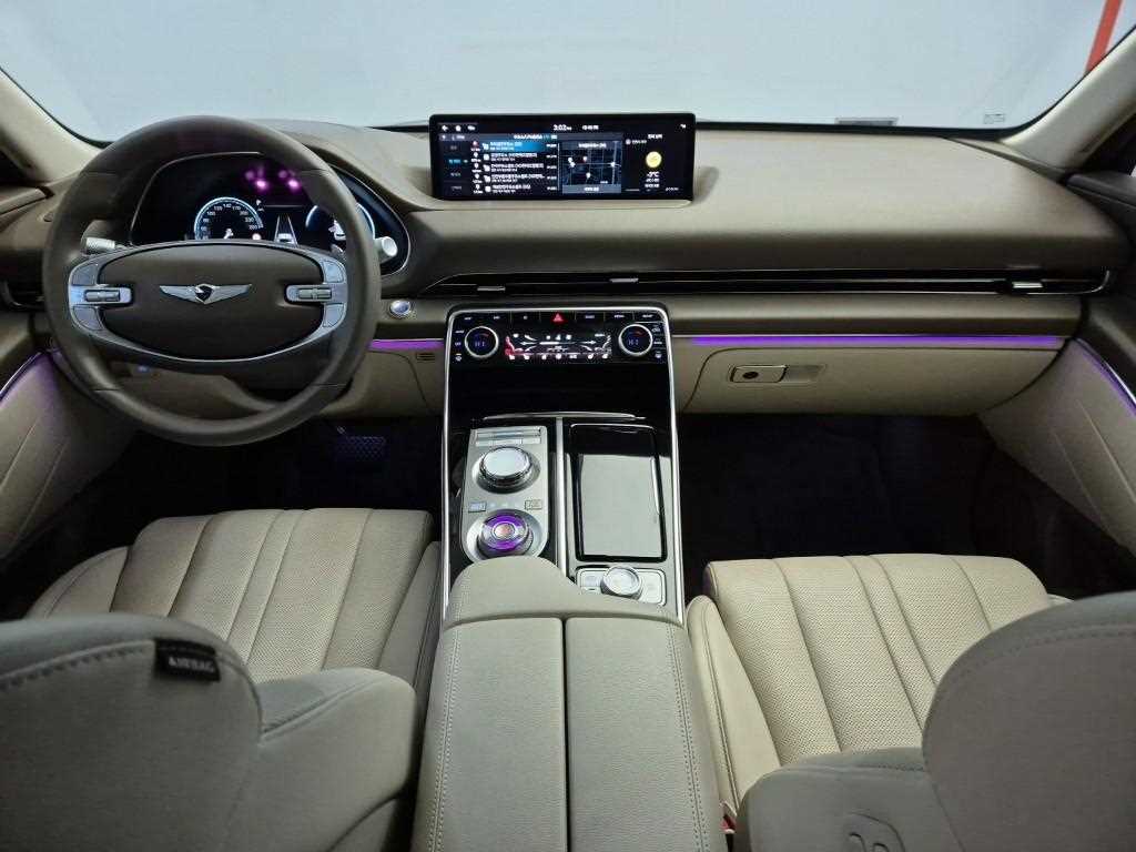Genesis GV80 - Vista 7