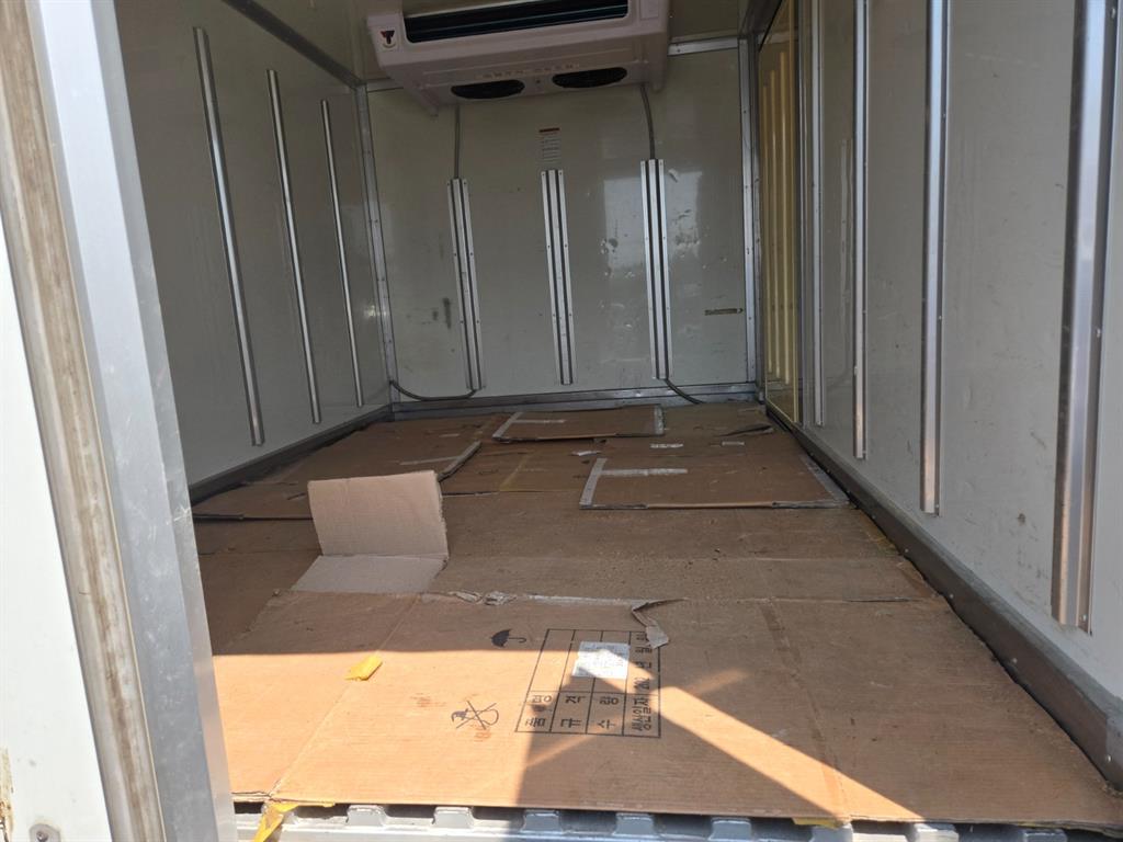Small Truck Cargo (small) - Vista 5