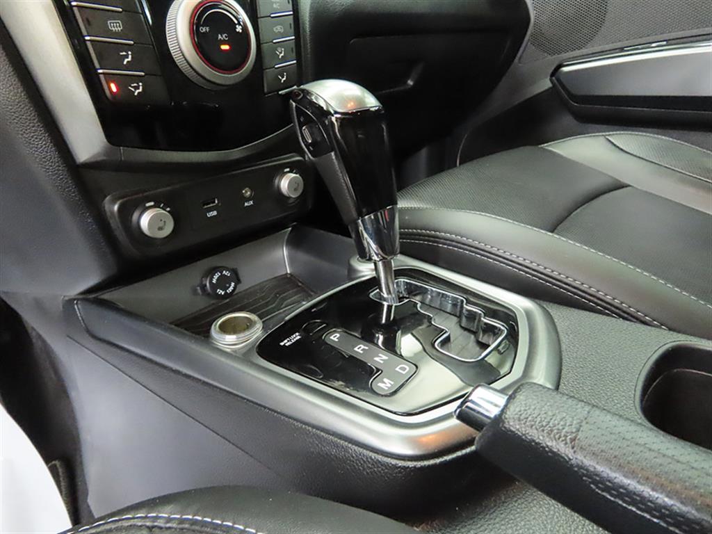 Ssangyong Tivoli - Vista 9