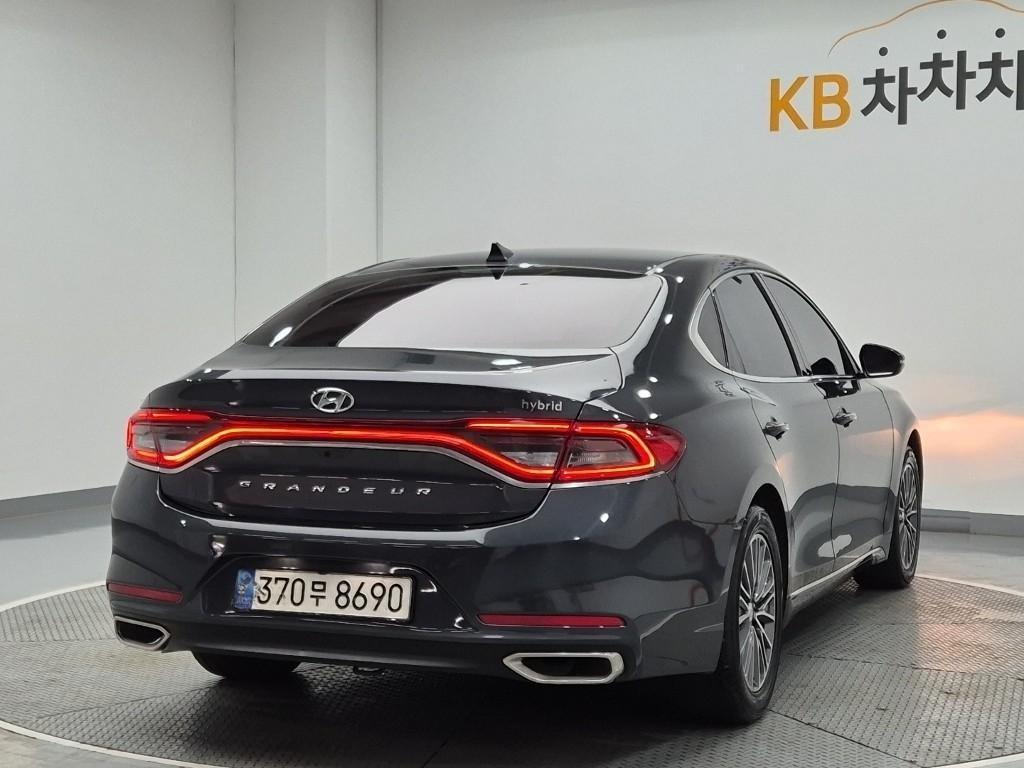 HYUNDAI Grandeur - Vista 3