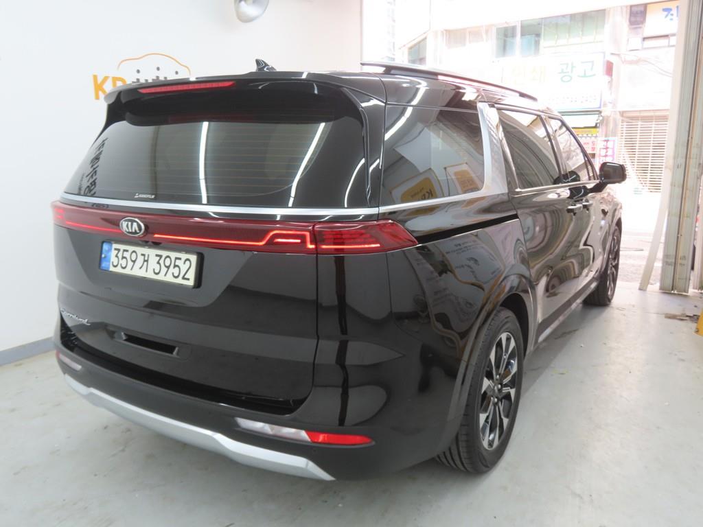 KIA Carnival - Vista 3