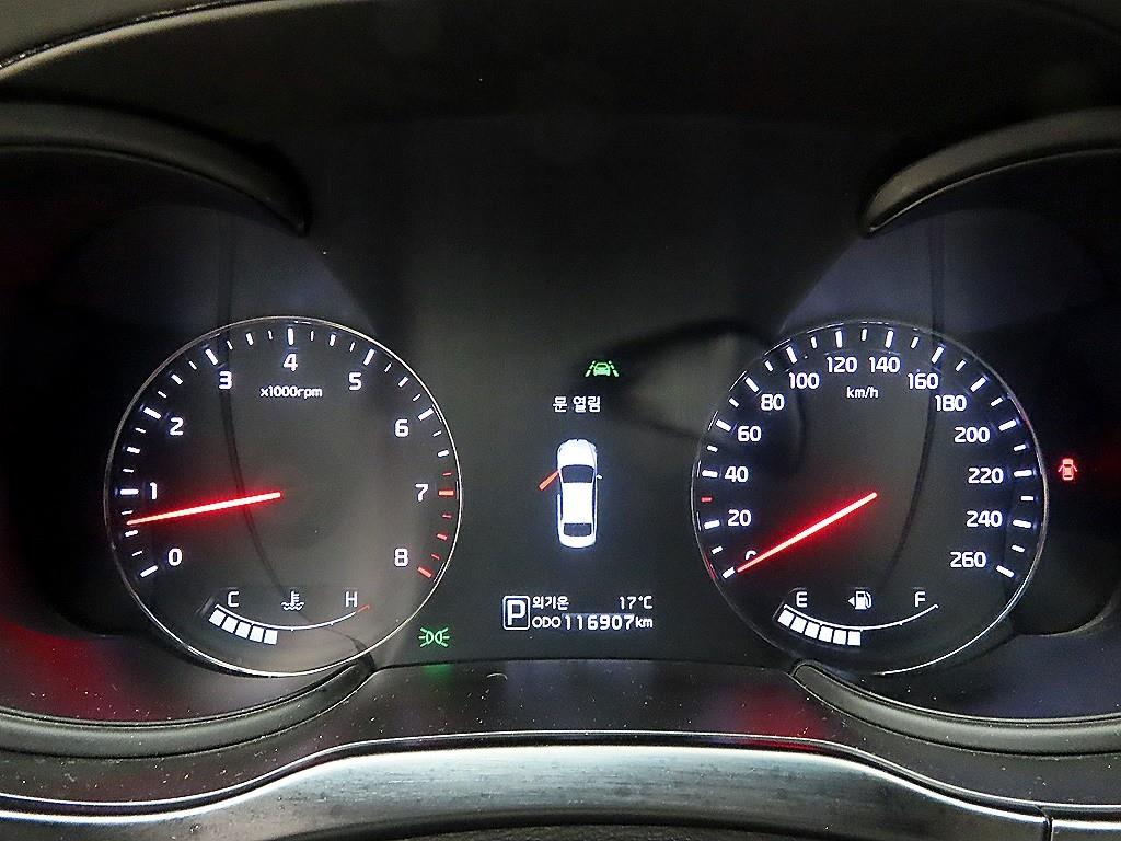 KIA K9 - Vista 8