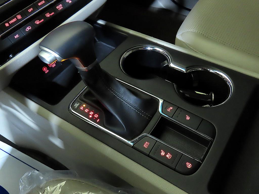 KIA Carnival 2020 Blanco - Importación desde Corea - HF Imports Iquique - Foto 13